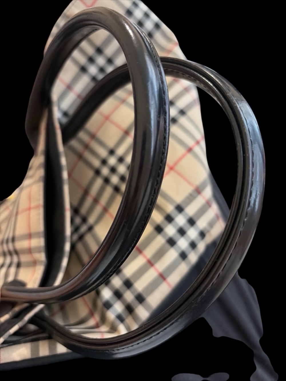 Burberry Beige Plaid Tote Japan Exclusive. L 18.5" x W 9" H 11" - Picture 9 of 11